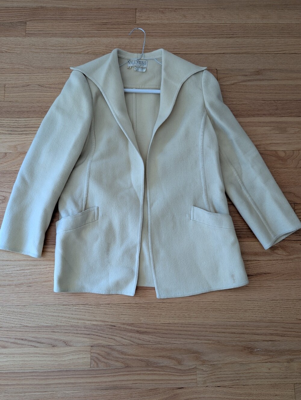 Valentino Boutique Vintage  Cream Blazer with Sculpted Collar